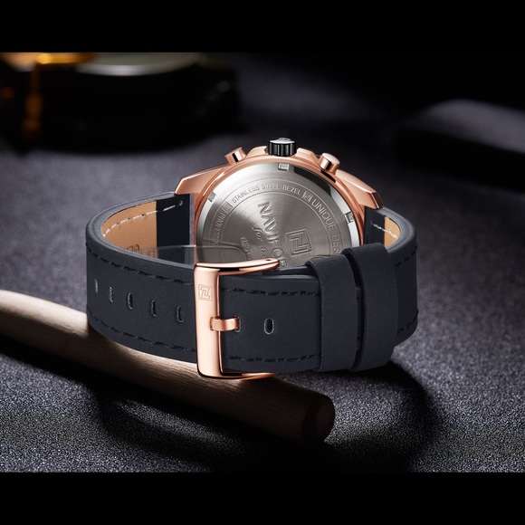 Watch - Picture 5 of 6